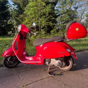 Vespa GTS 300 scooter for sale