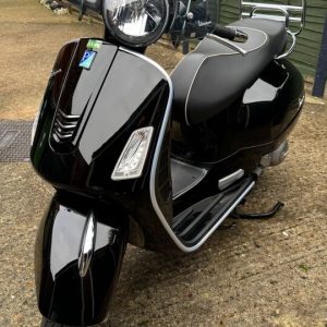 Vespa GTS 300 Super. Showroom Condition. Low Mileage. ABS ASR For Sale