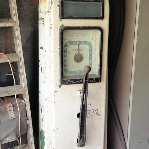 Vintage automobilia and old garage petrol pumps wanted