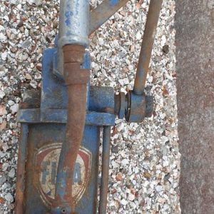 VINTAGE GARAGE FINA OIL PUMP / DISPENSER.