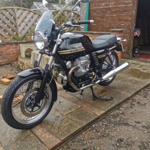 FOR SALE MOTO GUZZI V7 CLASIC 750CC BLACK & GOLD 2011